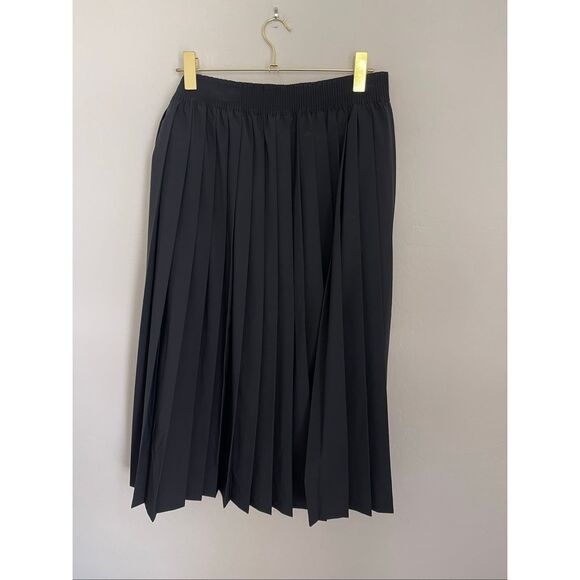 NIKE  24.7 PerfectStretch Women's Dri-FIT Pleated Skirt Size Medium NWT - Picture 4 of 10